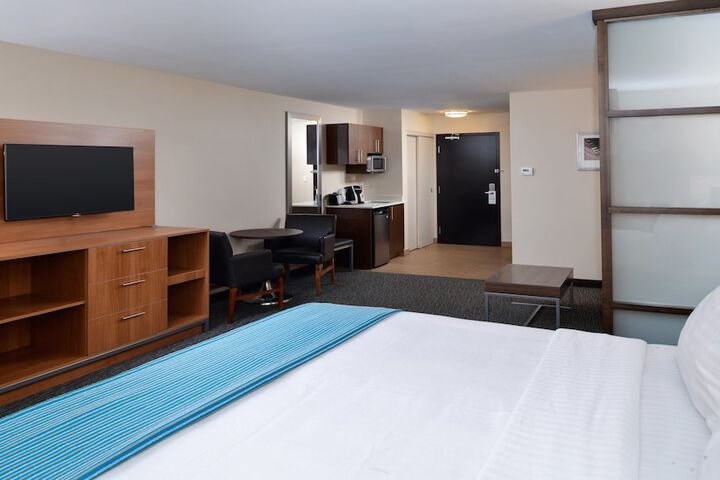 Room 36 of 61