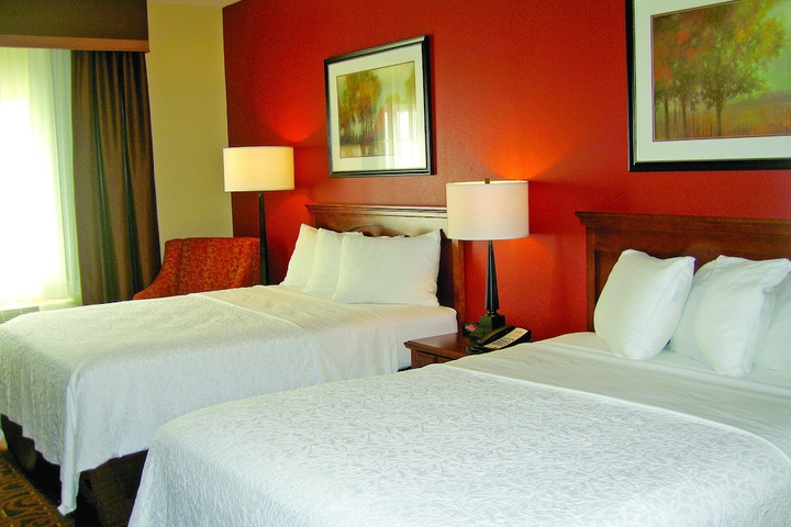 Savanna Inn & Suites