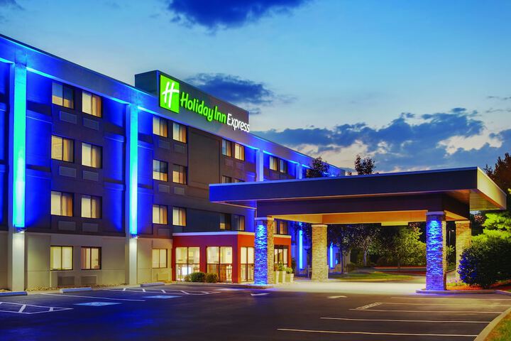 Hotel 3 of 28