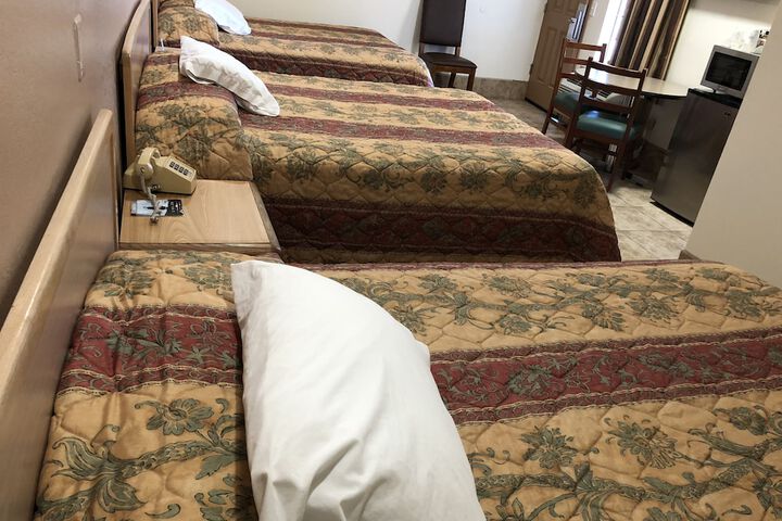 Room 14 of 38