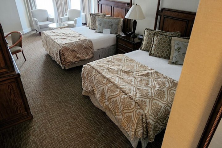 Room 35 of 62
