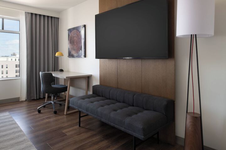 Room 25 of 86