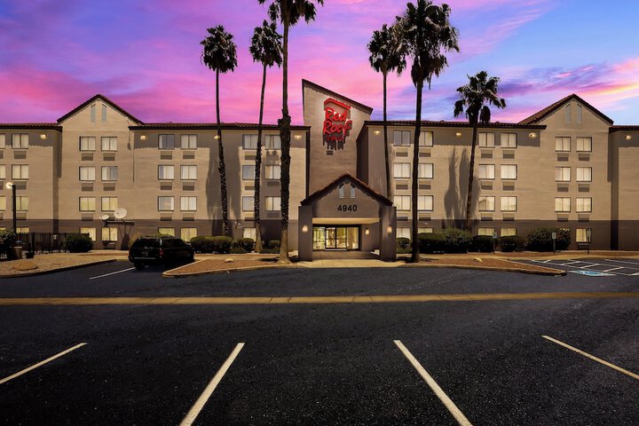 Hotel 5 of 35