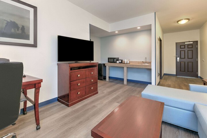Room 11 of 35