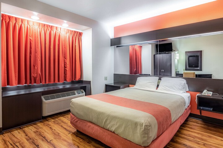 Room 28 of 30