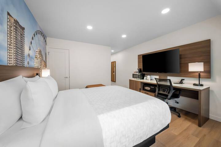 Clarion Pointe Kent - Seattle South