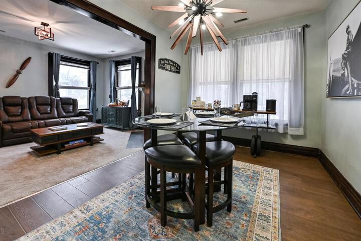 Sr Pilot Earhart Hangar Suite 2 br K & Q, 1 Ba