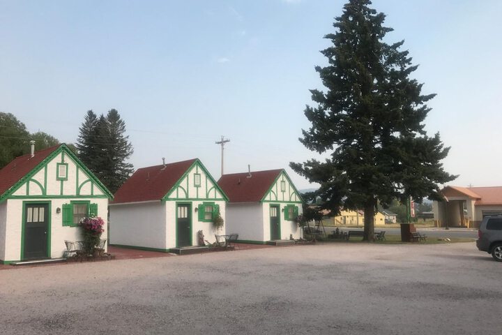 Chalet Motel