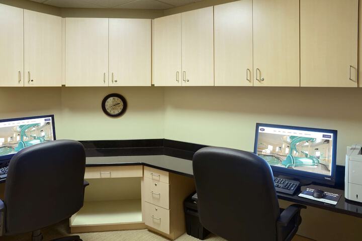 Business Center 62 of 62