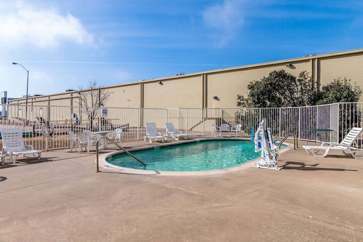 Pool 4 of 32
