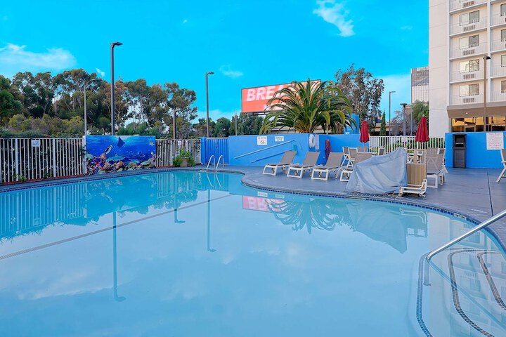 Pool 7 of 45