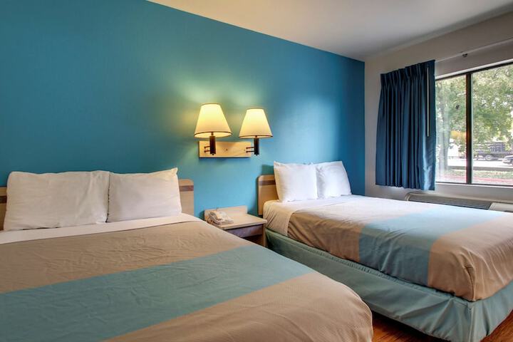 Room 20 of 38