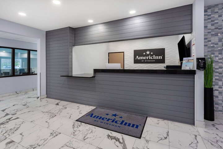 AmericInn by Wyndham Quincy