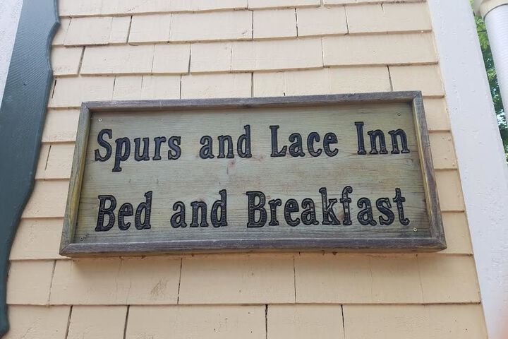 Hotel 4 of 77