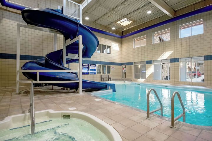 Pool 7 of 60
