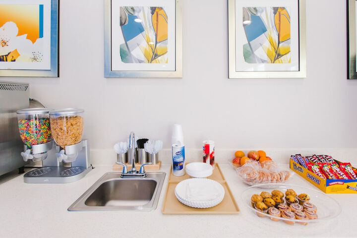 Breakfast/Coffee Service 55 of 57