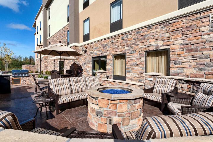 Terrace/Patio 33 of 34