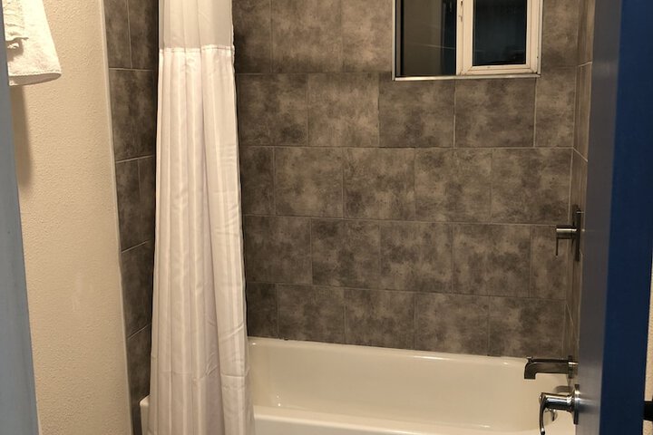 Room 32 of 32