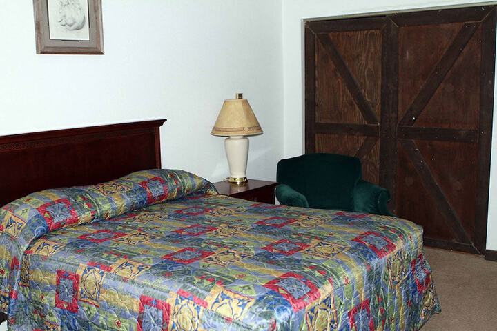 Bunkhouse Motel