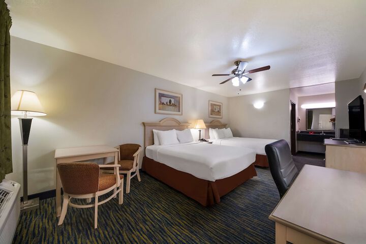 Room 10 of 38