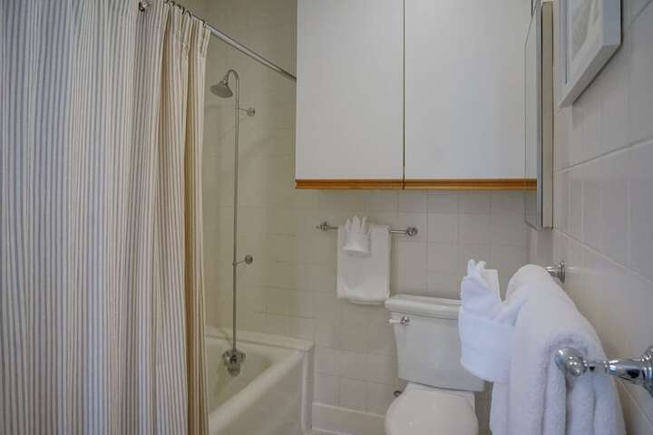 Room 80 of 158