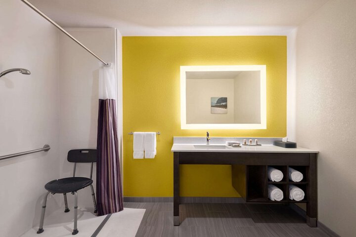 Room 18 of 31