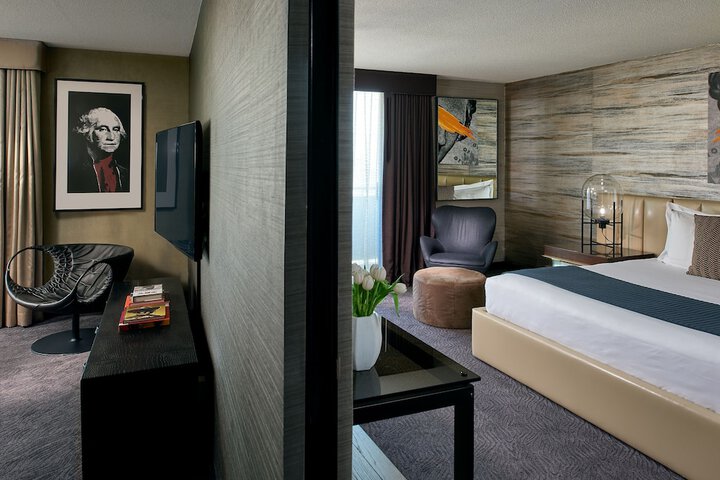 Room 21 of 82