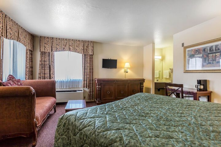 Room 14 of 22