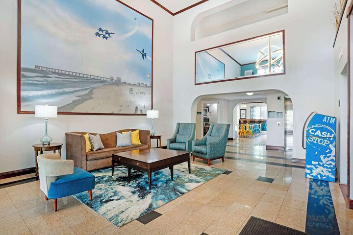 Hotel Interior 6 of 38