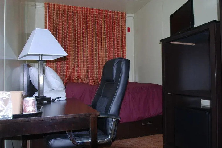 SHUT EYE HOTEL