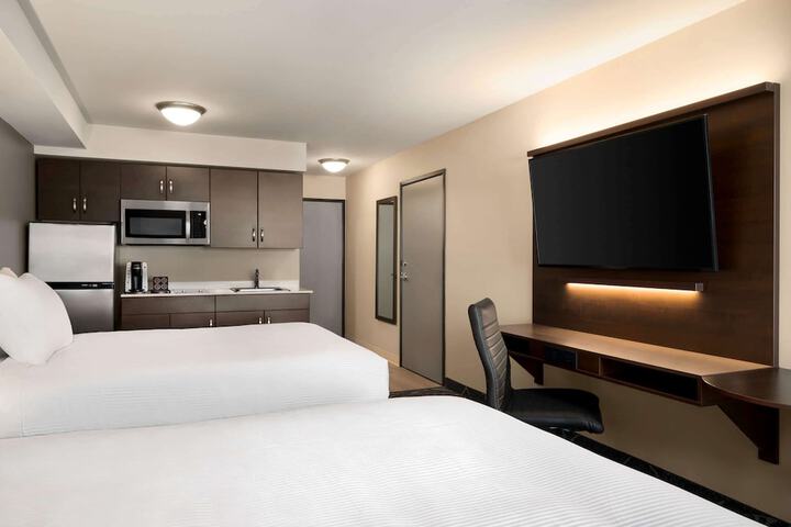 Room 14 of 40