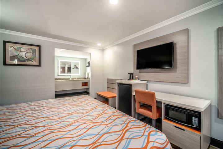 Room 28 of 45