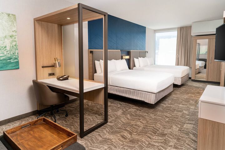 Room 16 of 27