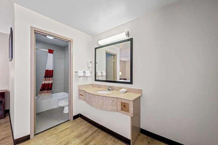 Room 13 of 22