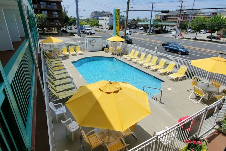 Pool 6 of 22