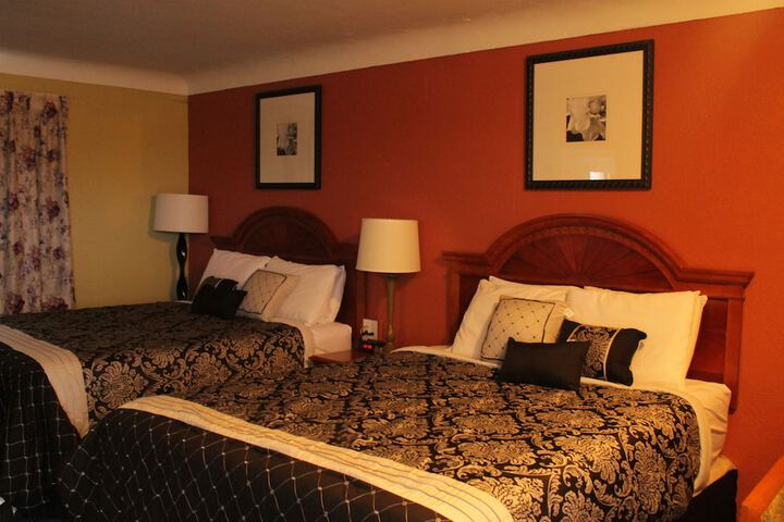 Room 27 of 36