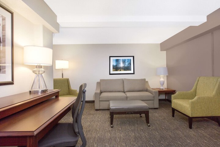 Room 32 of 54