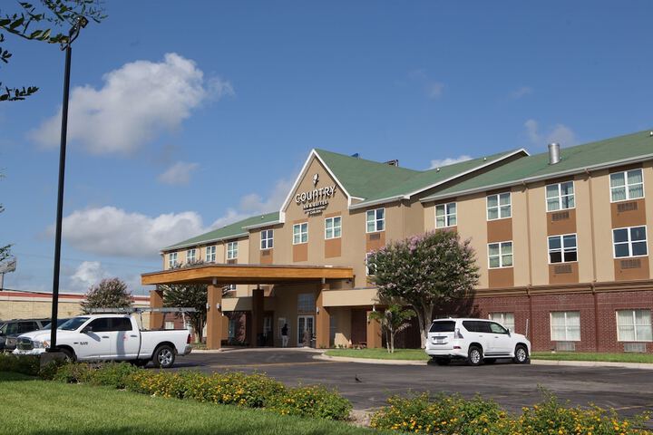 Country Inn & Suites by Radisson Harlingen, TX