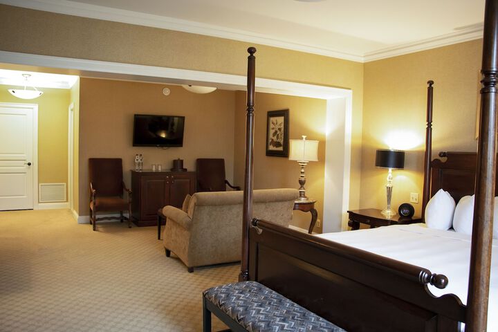 Room 27 of 118