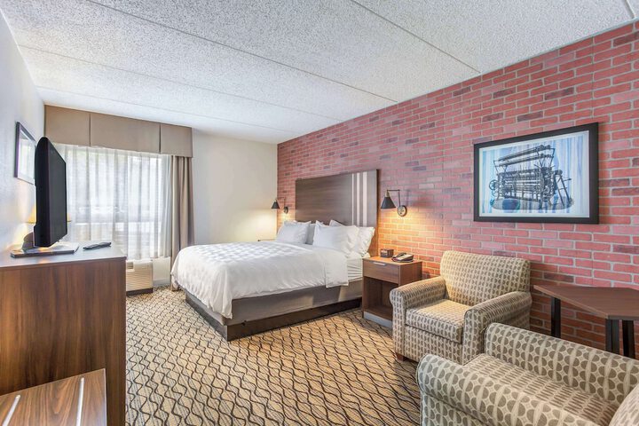 Burrstone Inn an Ascend Collection Hotel