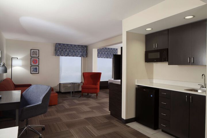 Hampton Inn Charleston-Southridge