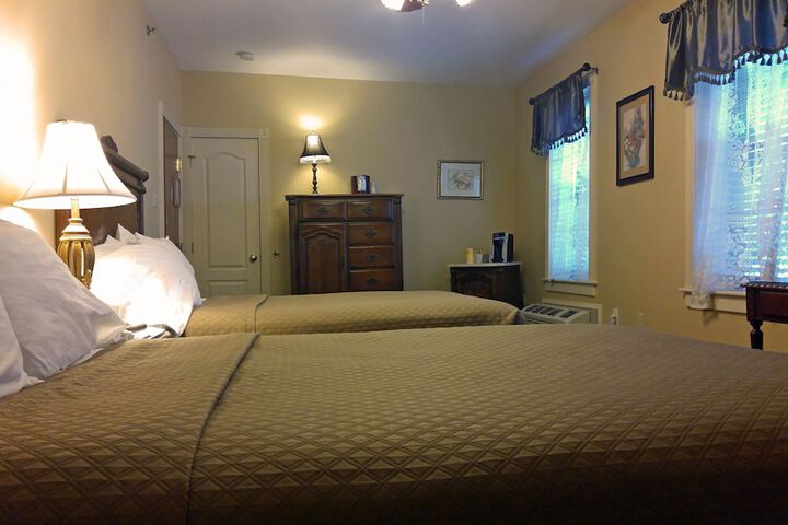 Room 15 of 35