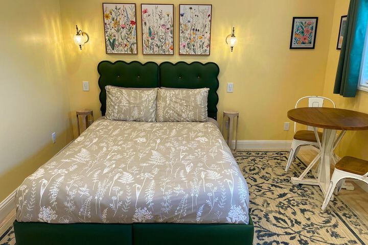 Room 50 of 121