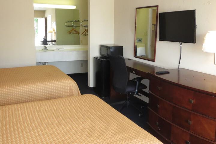 Room 13 of 17