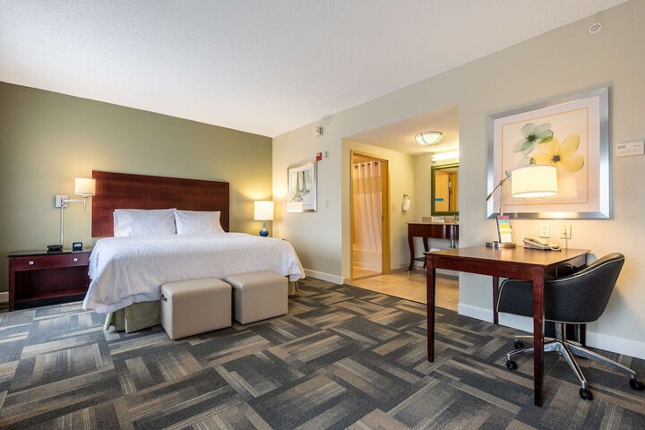 Room 28 of 48