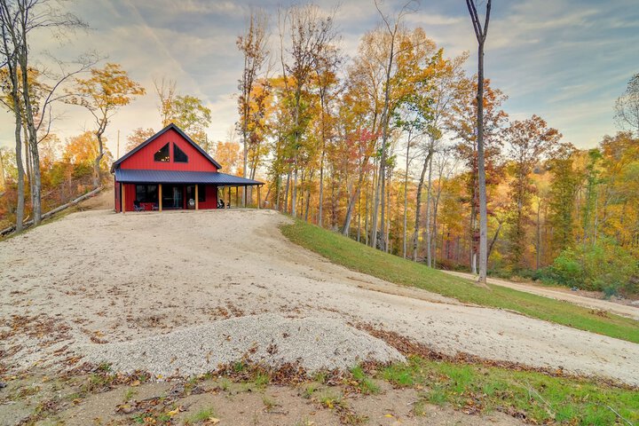 Hike & Climb: Pet-friendly Red River Gorge Cabin!