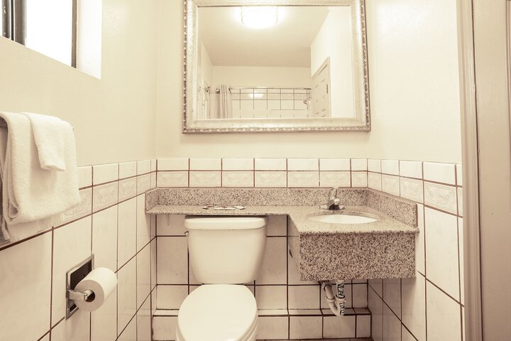 Room 26 of 37