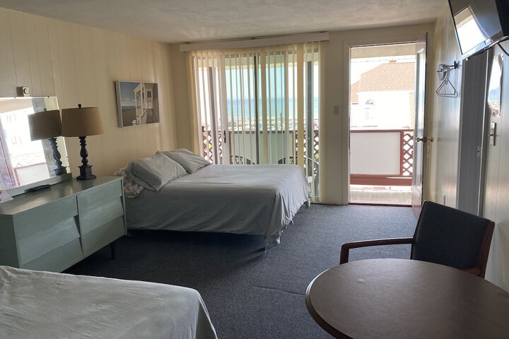 Room 46 of 90