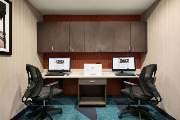 Business Center 33 of 33