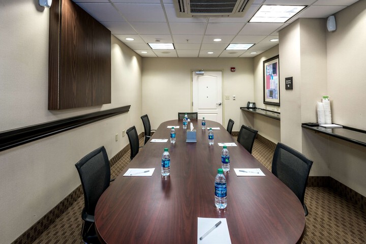 Hampton Inn & Suites Montgomery-Downtown